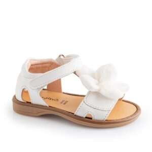 Girl’s sandals