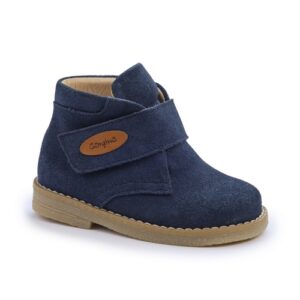 Boy’s shoes