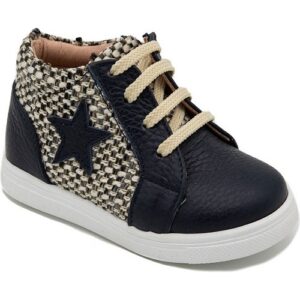 Boy’s shoes